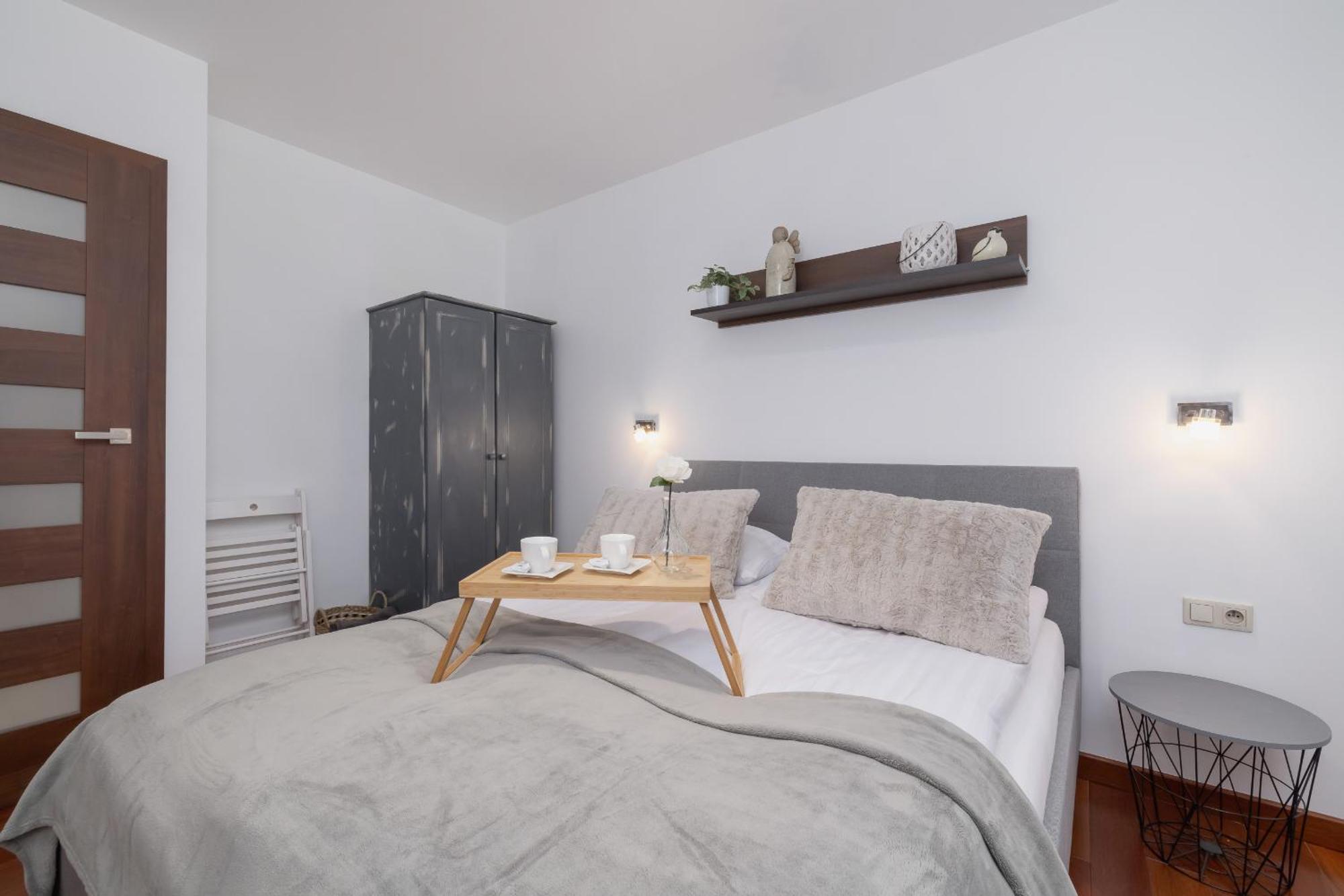 Dworska Modern Apartment In Zabrze By Rent Like Home 외부 사진